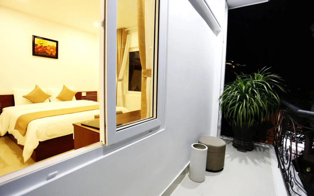 Moon & Sun Hotel