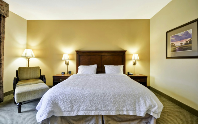 Hampton Inn & Suites North Charleston-University Blvd