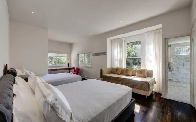 Modern Charm