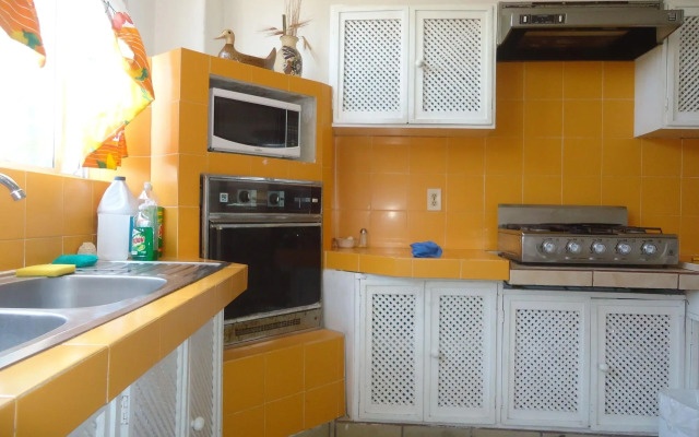 Casa Mexicana La Reyna