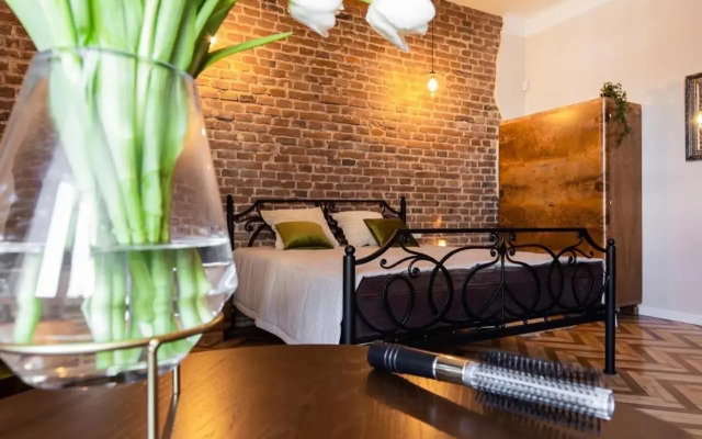 Смольського, 6