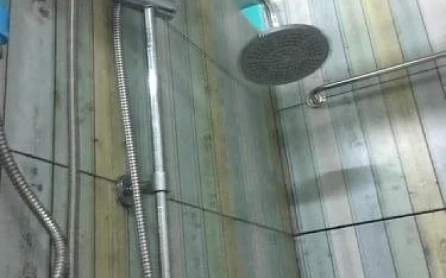 VR Hostel