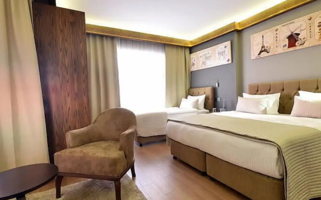 The Elegant Hotel