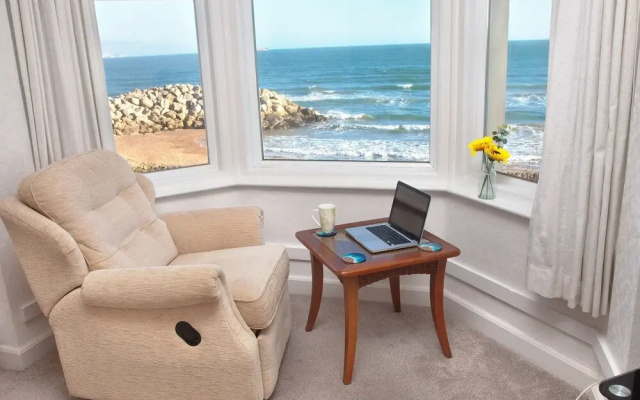Weymouth Bay Apartment B