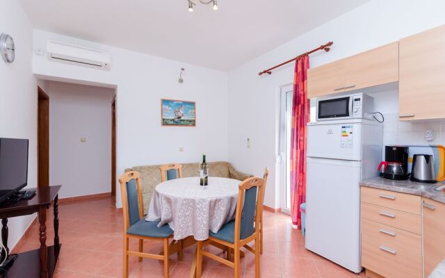 Apartments and Room Ljubica