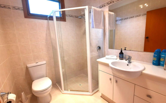 Captains on-the-seafront - 4 br stunning sea views