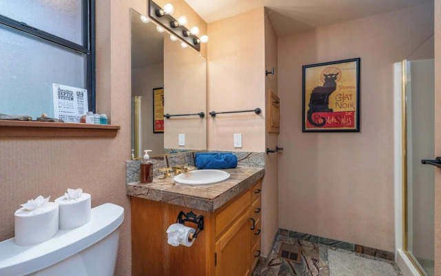 Happy Days Retreat With Private Pool!