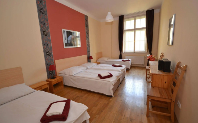Melantrich Apartments