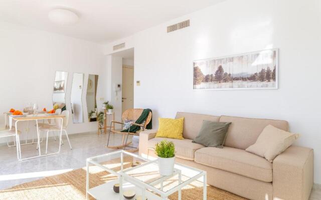 2266-Amazing newly furnished apt,on golf, sea view