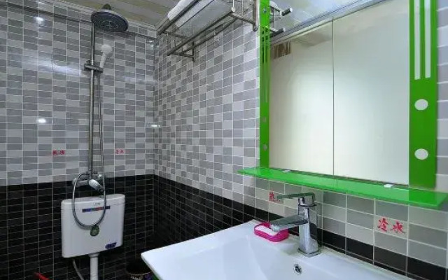 Tianxing Business Hotel (Kunming Luosiwan Store)