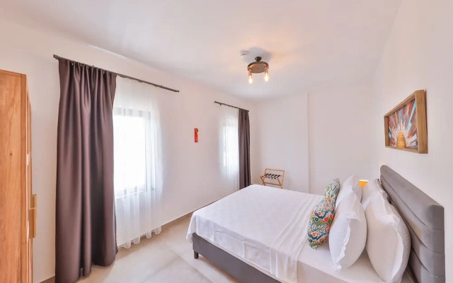 Thomas Suites Datca
