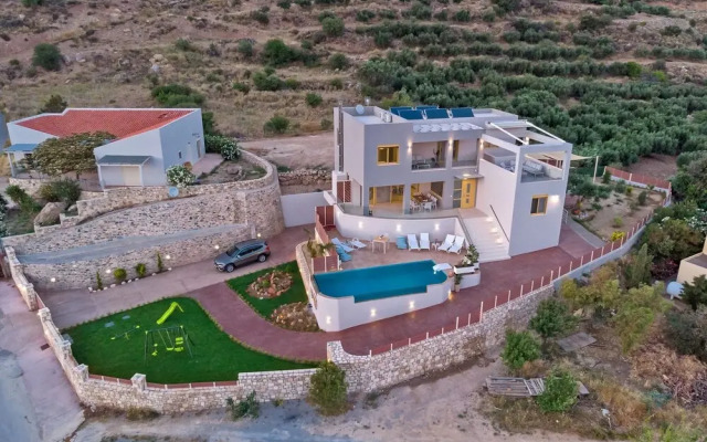 Modern Villa w/ Private Pool in Plakias