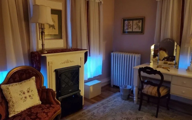 The Amberson House Bed & Breakfast