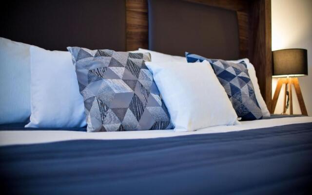 Real View Towers E306 by Casago