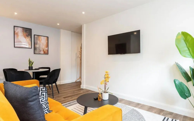 Aurum 6 - Chic 1BR Stay by DMU & City Centre