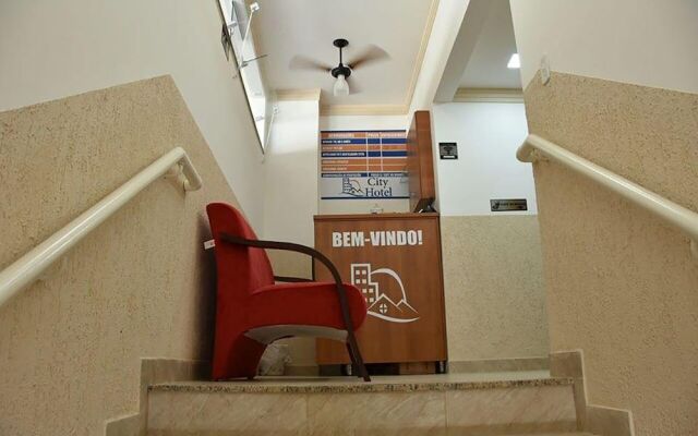OYO City Hotel