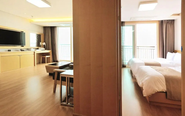 Noble Hotel