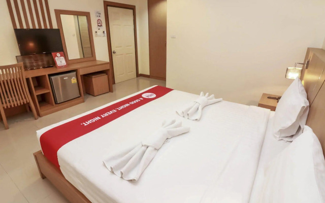 NIDA Rooms Patong Silk House