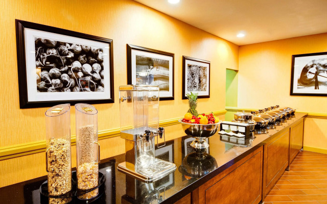 DoubleTree by Hilton Raleigh Brownstone University