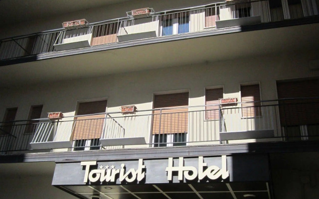 Tourist Hotel