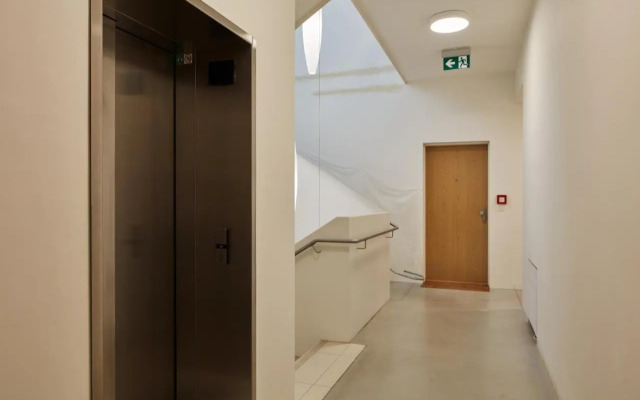 Spacious Studio in Smíchov by Prague Days