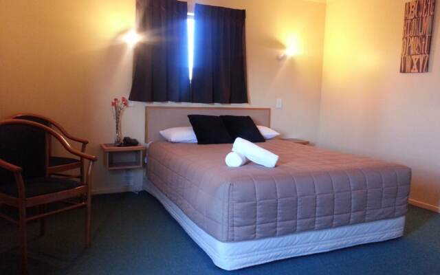 New Castle Motor Lodge