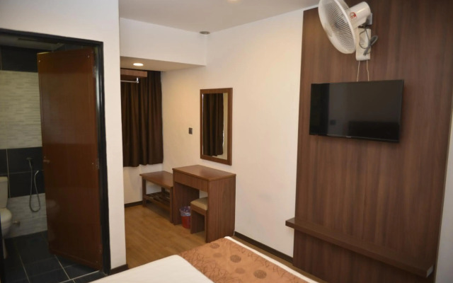 Highlanders Hotel