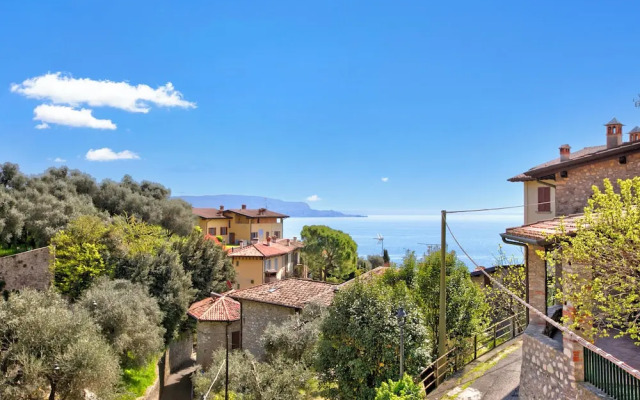 Zagara House Lake View & Shared Pool