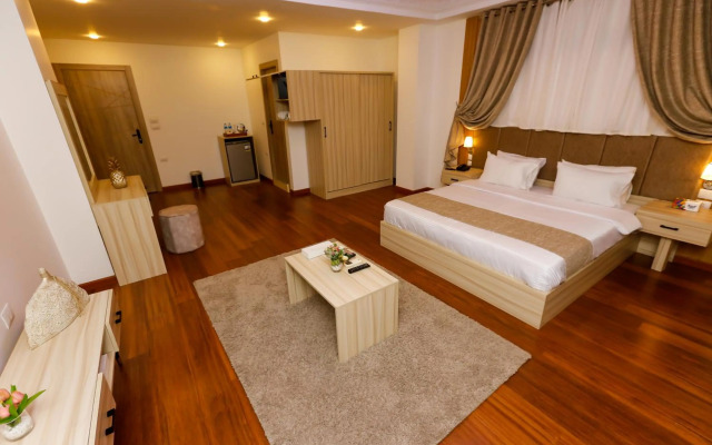 Pyramid Edge Hotel & Exclusive Pyramids View Rooftop