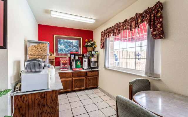 Econo Lodge & Suites Brinkley