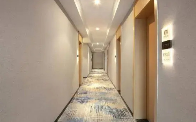 Tung Pak King Hyatt Delicate Hotel