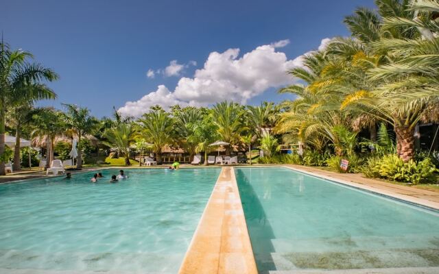 Coconut Paradise Beach Hotel