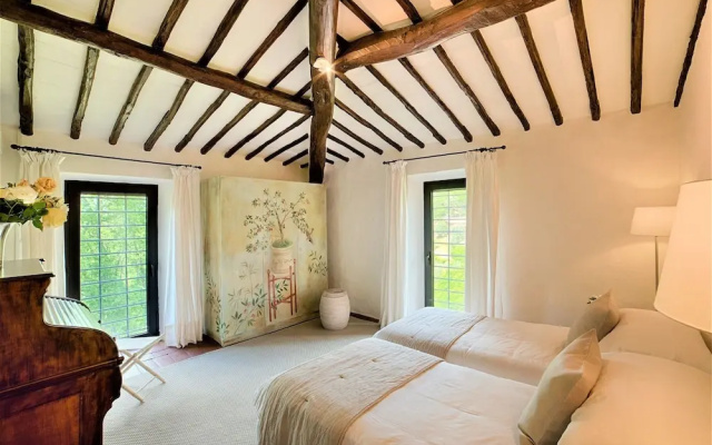 Exclusive Villa & Winery for 4 Persons