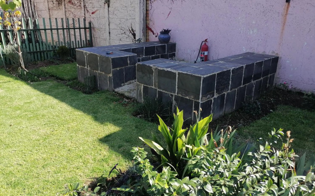 Gugu's Private and Cosy Guest House 2