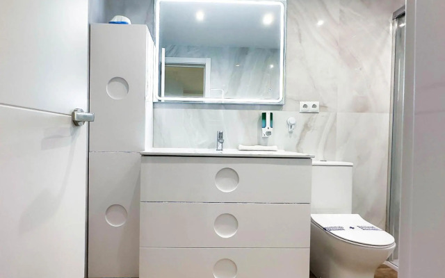 1 Bedroom Apartment Second Line Beach- Parque Marbella Building