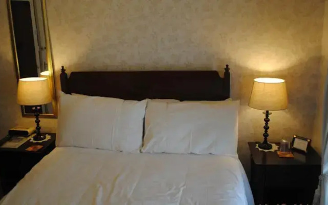 Tinsley House Bed & Breakfast