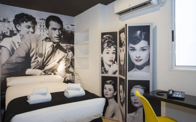 Casual Vintage Valencia Hotel