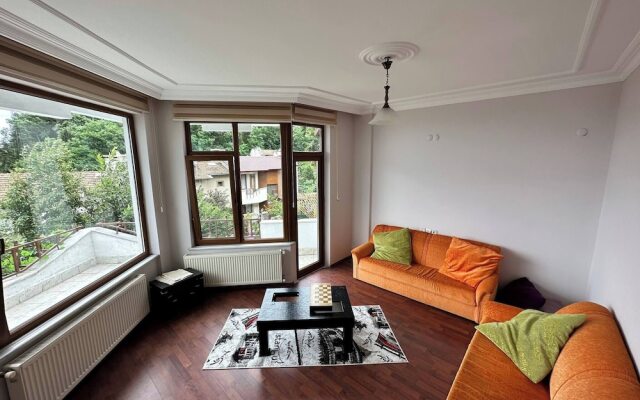Peaceful Villa With Perfect View in the City Center