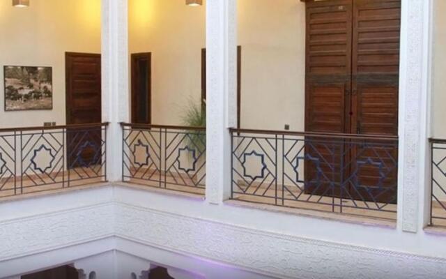 Riad Charlott'