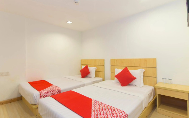 Super OYO 530 Dd Hotel