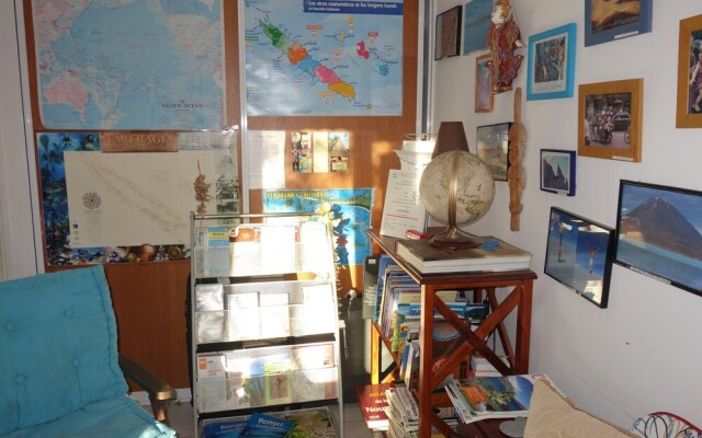 Tour du Monde, Gîte Des Voyageurs