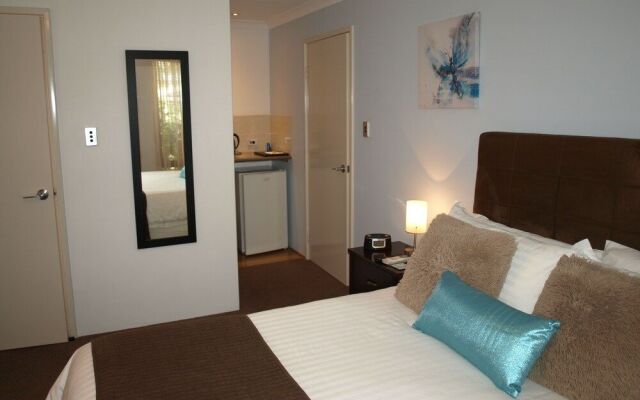 Baudins Bed & Breakfast - Adults Only