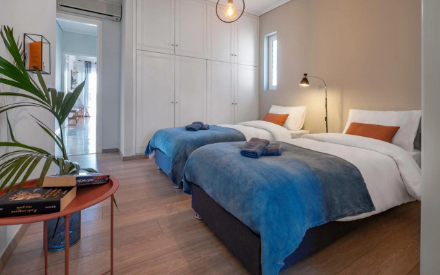 Bright 3 bd apt, Hellenikon Metr. Park , Glyfada