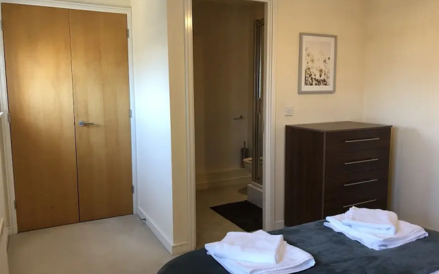 Ebbsfleet/bluewater River View Apartment