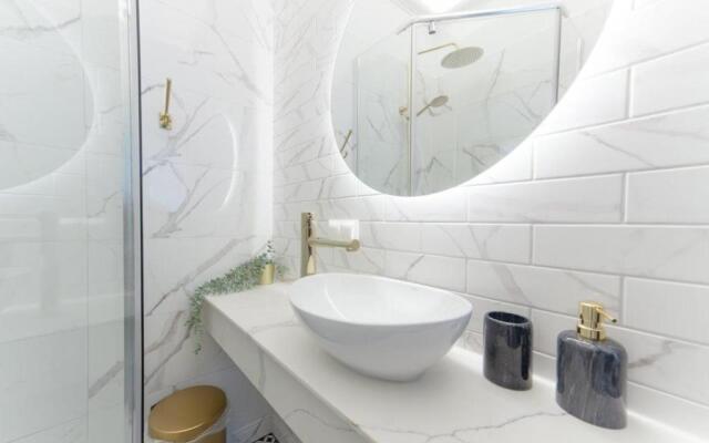 Boleslav Home De Luxe