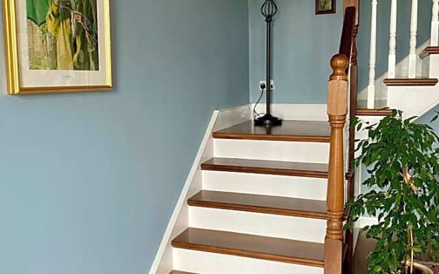 Seven Oaks B&B