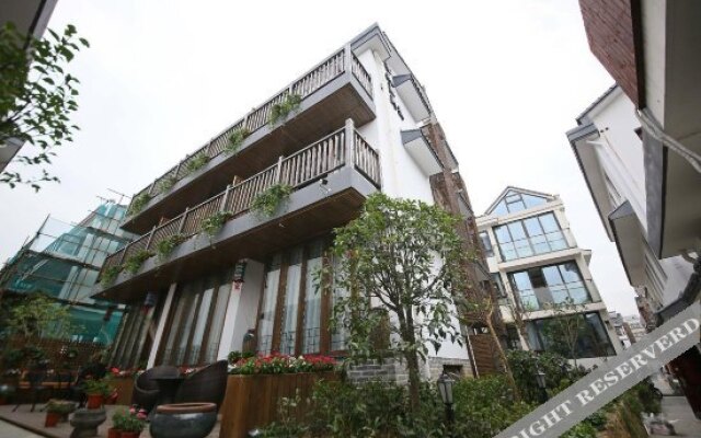 Huage Hostel