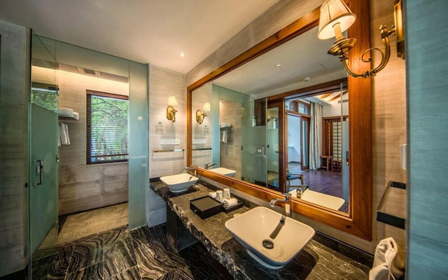 Leliving Butterfly Resort Lijiang