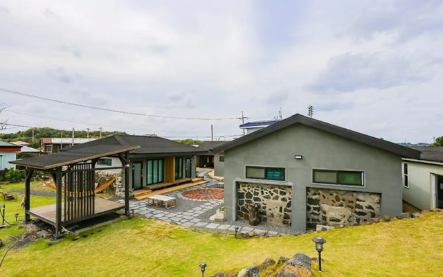 Jeju Black Stone Pension