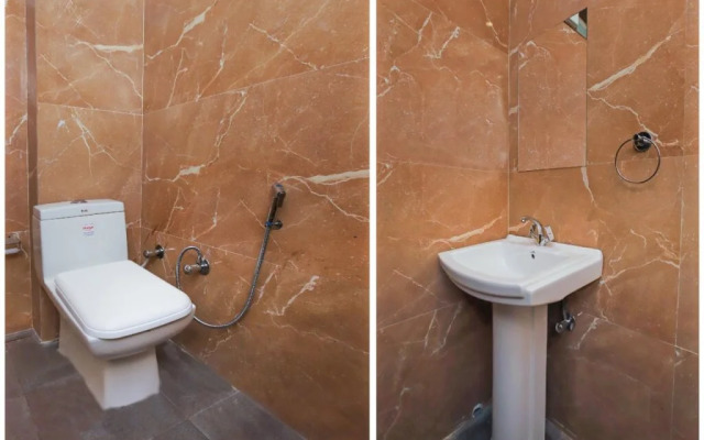 OYO 22235 Mint Residency